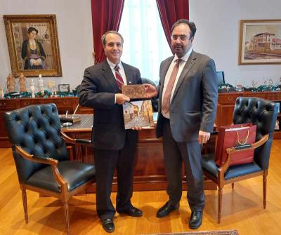 Επίσκεψη του νέου Γενικού Προξένου των ΗΠΑ Jerry Ismail στον Δήμαρχο Βέροιας
